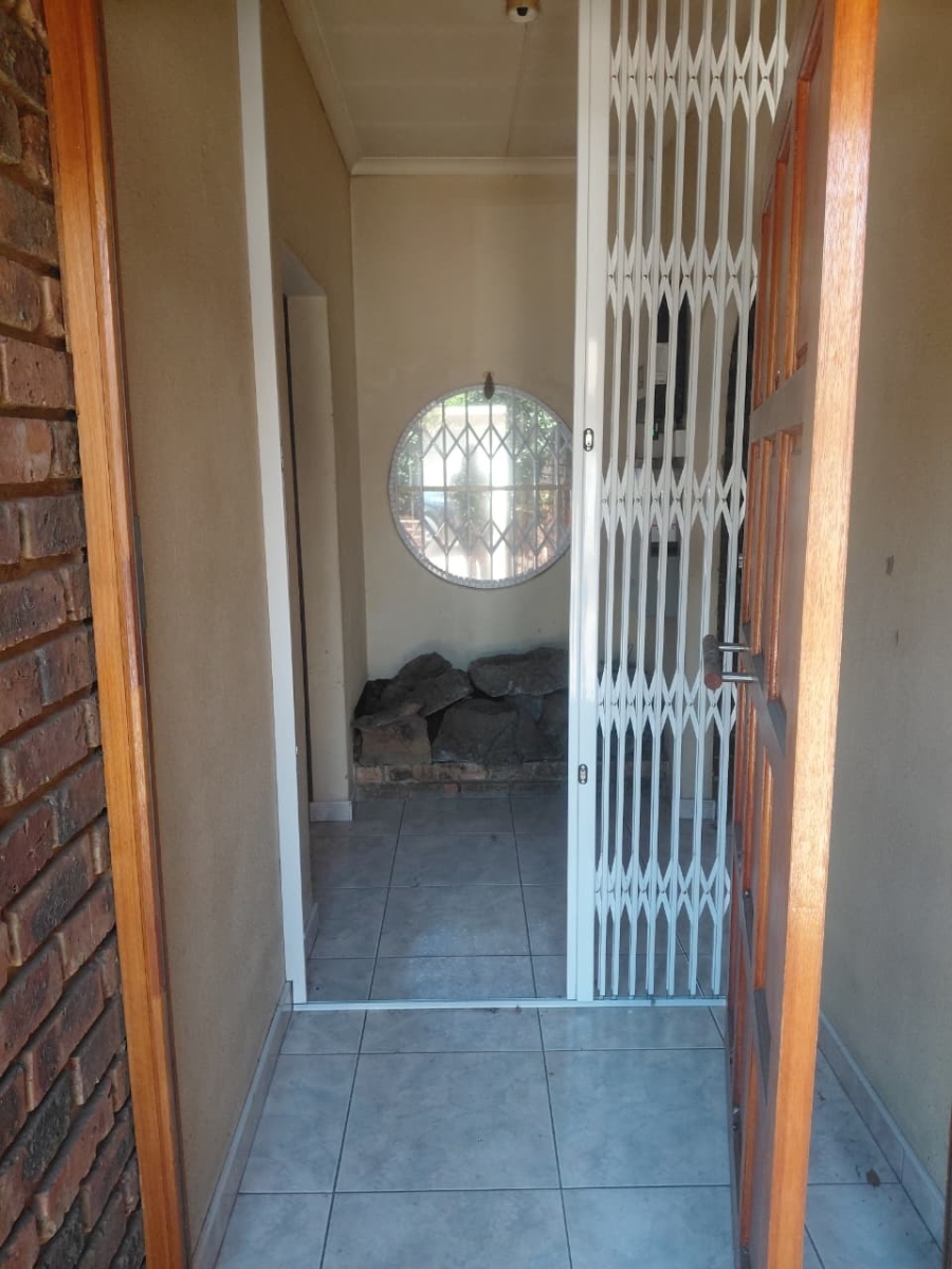 3 Bedroom Property for Sale in Vaalpark Free State